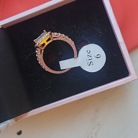 NIB Peermont Rose Gold Ring size 6. - Picture 5 of 7